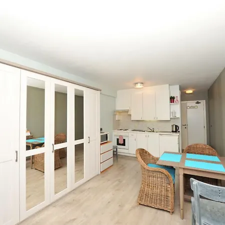 Toffe Op 300m De Zeedijk 奥斯滕德